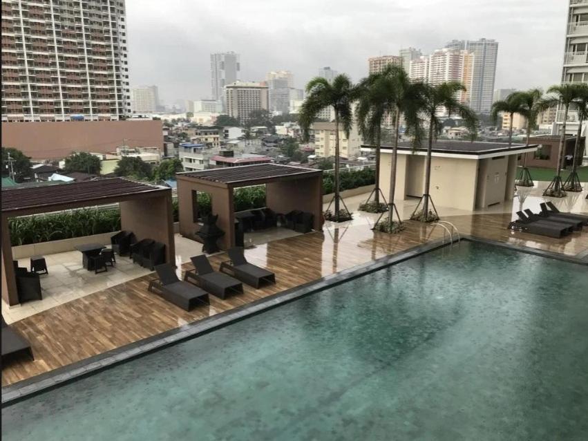 Breeze Residences - 1Br Unit With Balcony -Top Floor Manila Exterior photo