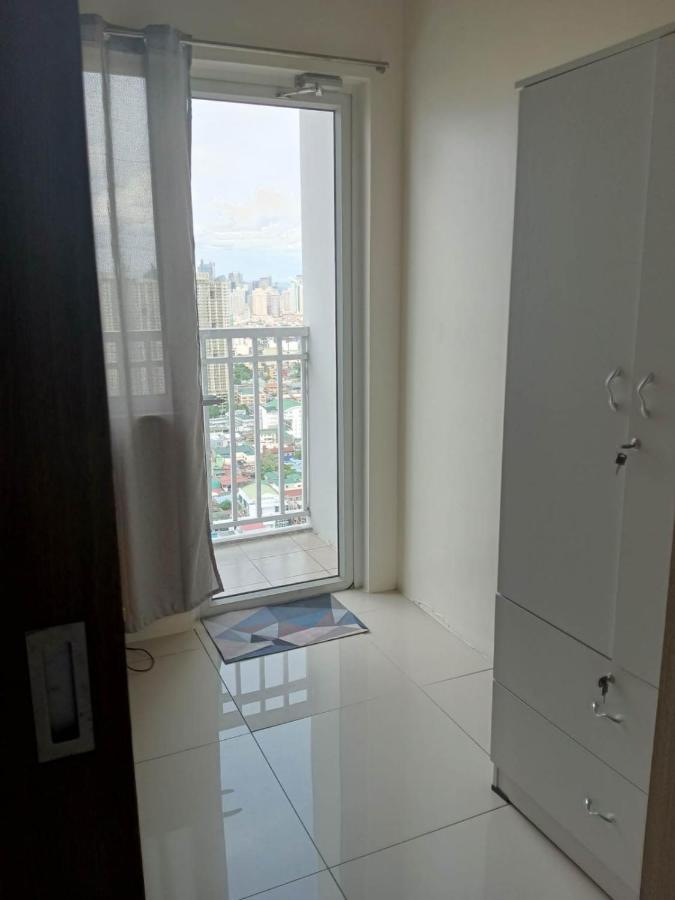 Breeze Residences - 1Br Unit With Balcony -Top Floor Manila Exterior photo
